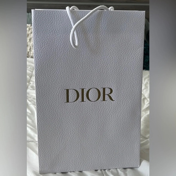 DIOR Authentic Gift Shopping Bag White SIZE 17”x 14”x 6.5” - Picture 6 of 6